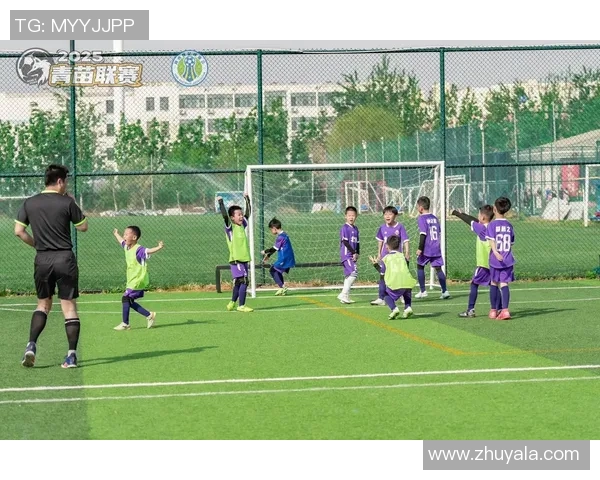 足球明星与孩子们的互动精彩瞬间合集视频分享 足球明星与孩子们的互动精彩瞬间合集视频分享