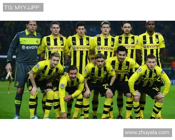 足球明星帕莱德的传奇之路与他在绿茵场上的辉煌成就分析 足球明星帕莱德的传奇之路与他在绿茵场上的辉煌成就分析