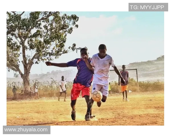 黑人足球明星精彩瞬间集锦展现运动魅力与激情的完美结合 黑人足球明星精彩瞬间集锦展现运动魅力与激情的完美结合