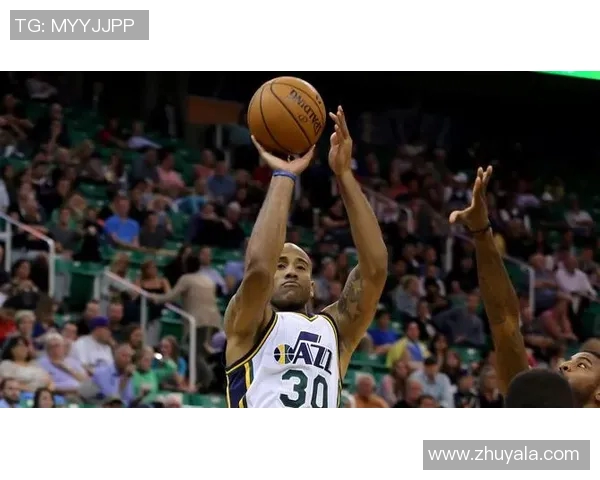 篮球明星Jones的传奇之路与不屈精神的完美结合