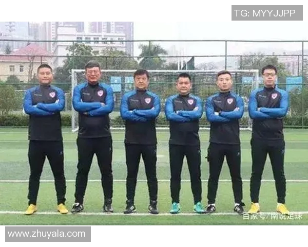 足球教练年薪揭秘：不同级别教练的收入差异与市场趋势分析
